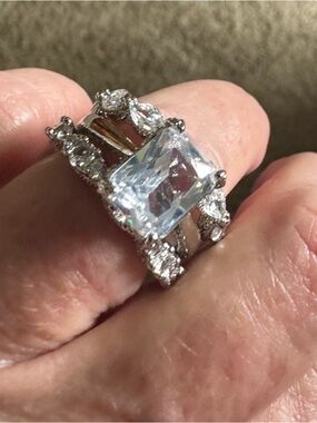 Clear Crystal Three-Ring Set in Silver Tone